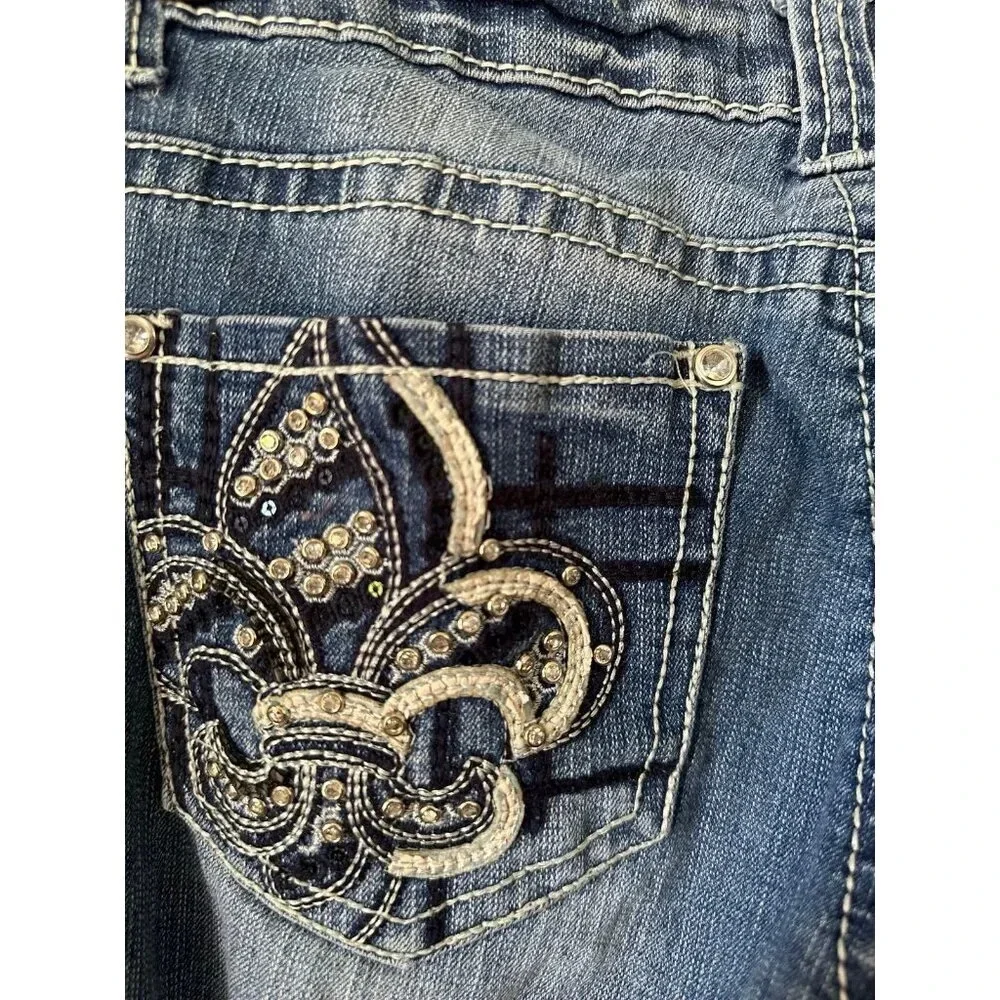 Soundgirl Women’s size 11 blue jeans